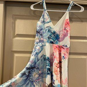 White Floral Mini Dress Size US 4